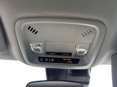 Used 2025 Chevrolet Malibu LT FWD image 19