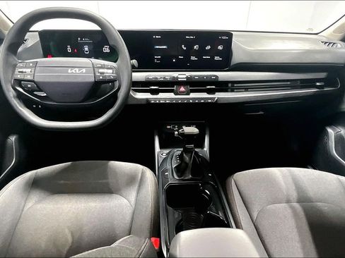 Used 2025 Kia K4 LXS image 18