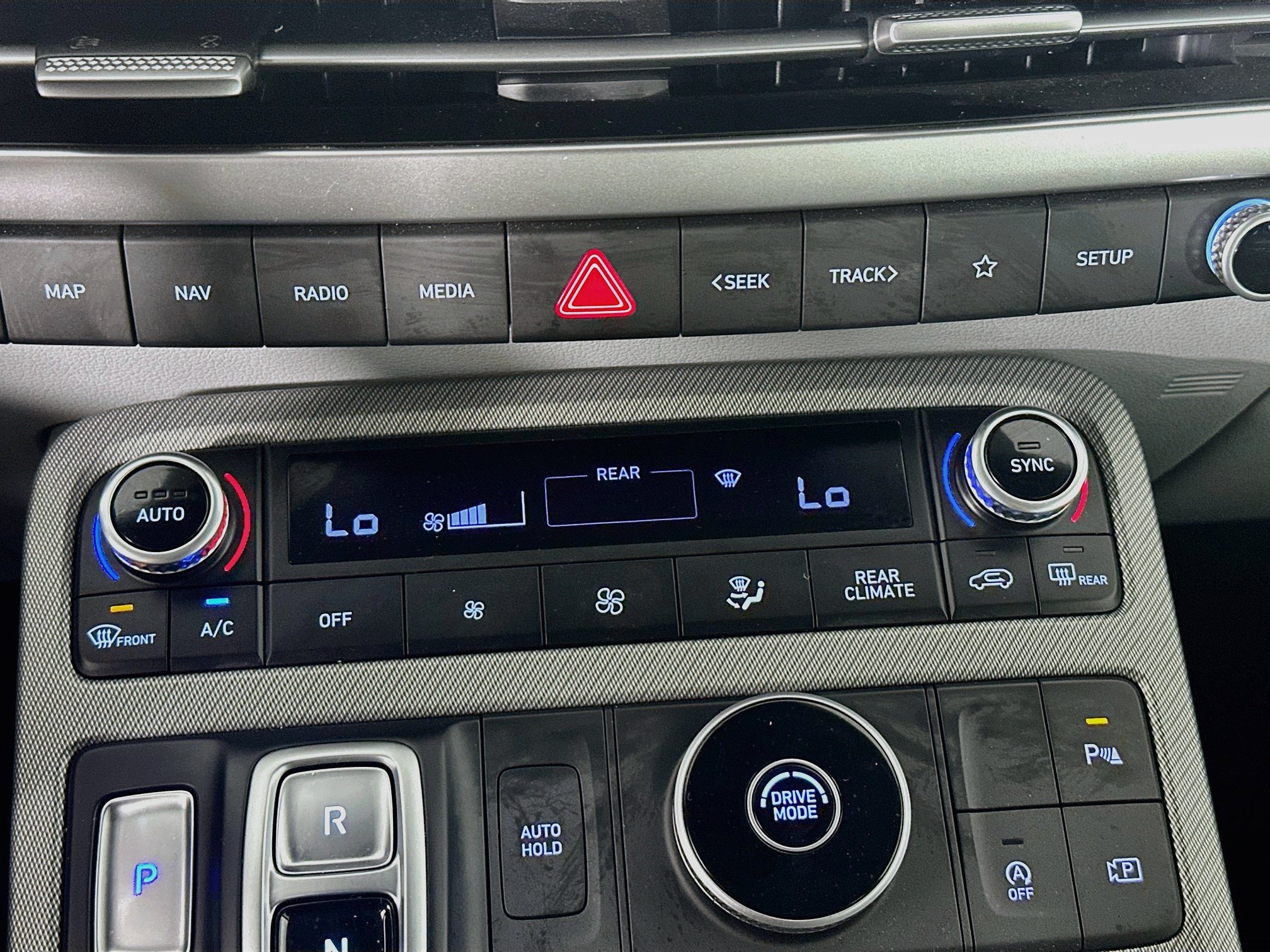 Used 2025 Hyundai Palisade SEL FWD image 24