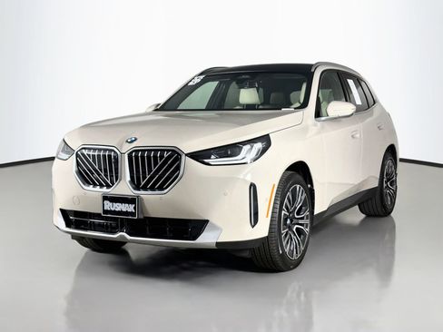 Used 2026 BMW X3 xDrive30i w/ Premium Package AWD/4WD image 3