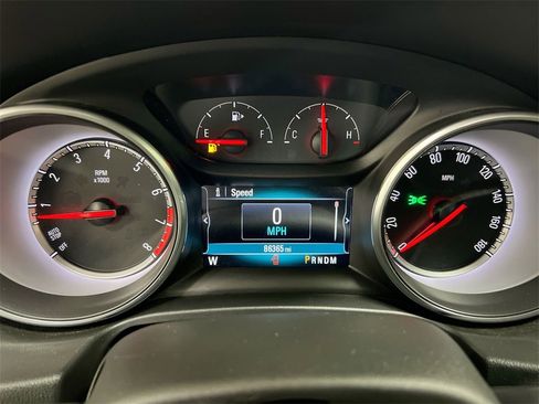 Used 2018 Buick Regal Essence w/ Driver Confidence Package #1 image 11