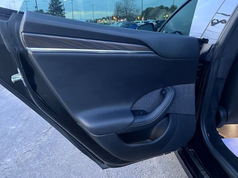 Used 2021 Tesla Model S Plaid image 23