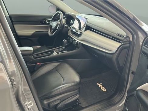 Used 2022 Jeep Compass Limited w/ Sun and Sound Group AWD/4WD image 19