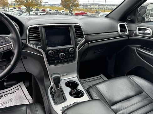 Used 2018 Jeep Grand Cherokee Limited image 14
