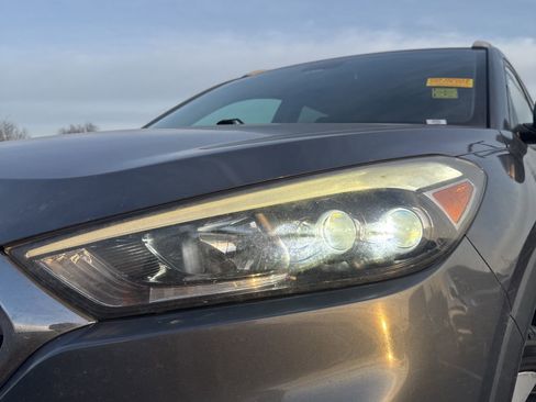 Used 2017 Hyundai Tucson Limited image 10