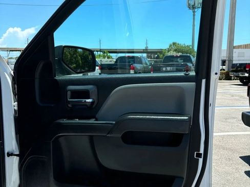 Used 2019 Chevrolet Silverado 2500 W/T AWD/4WD image 29