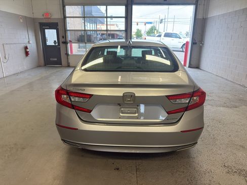 Used 2018 Honda Accord EX image 7