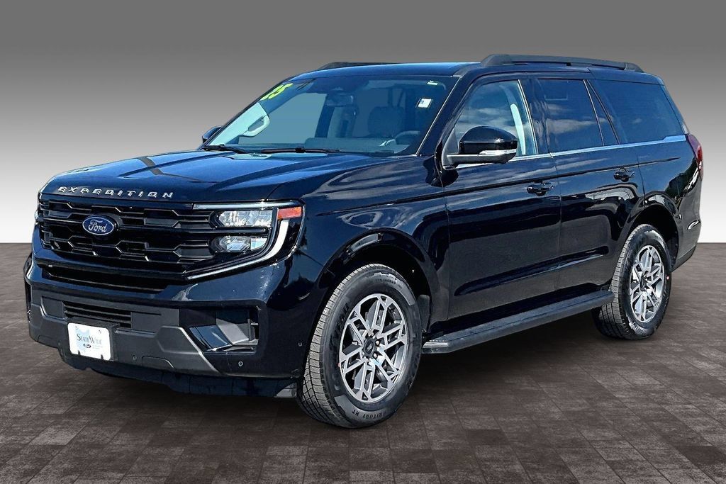 Used 2025 Ford Expedition Active RWD image 25