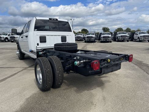 New 2025 RAM 3500 Tradesman AWD/4WD image 6