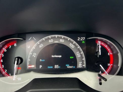 Used 2025 Toyota RAV4 XLE FWD image 16