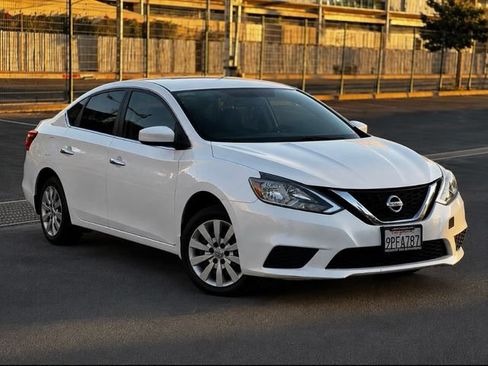 Used 2016 Nissan Sentra S FWD image 1