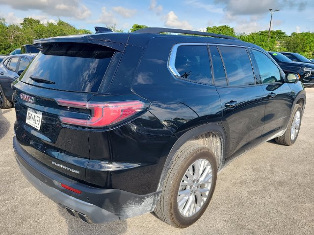 Used 2026 GMC Acadia Elevation w/ Elevation Premium Package FWD image 3