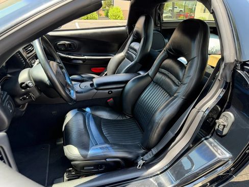 Used 1999 Chevrolet Corvette Coupe w/ Memory Pkg RWD image 13