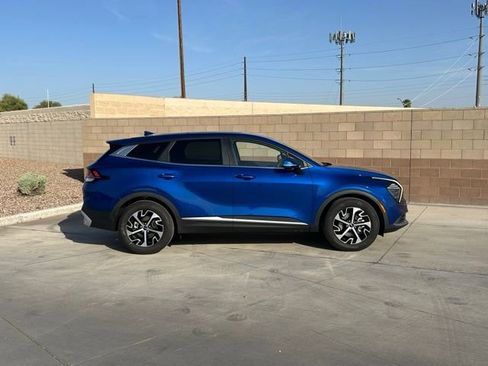 Used 2024 Kia Sportage EX image 5