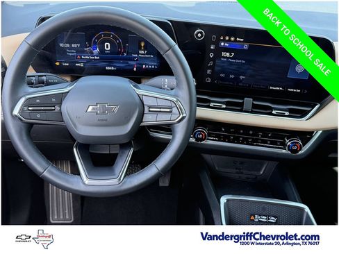 Used 2026 Chevrolet Equinox ACTIV AWD/4WD image 11