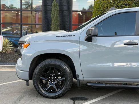Used 2024 Chevrolet Silverado 1500 Custom w/ Turbomax Blackout Package image 10