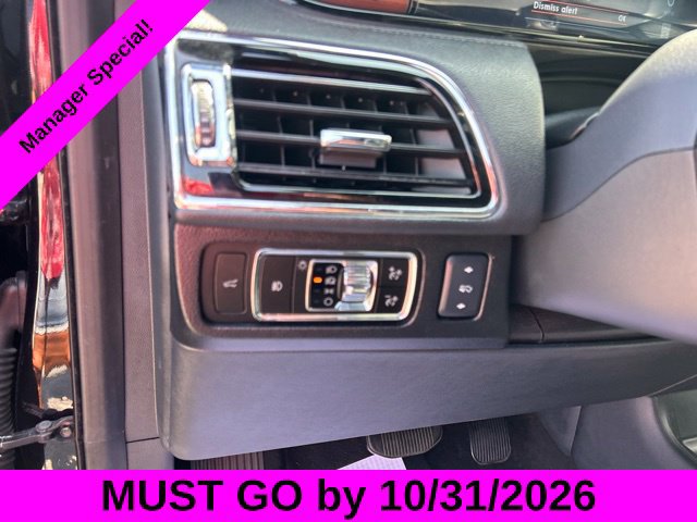 Used 2024 Lincoln Navigator Reserve AWD/4WD image 17