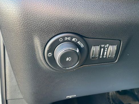 New 2026 Jeep Compass Limited image 15