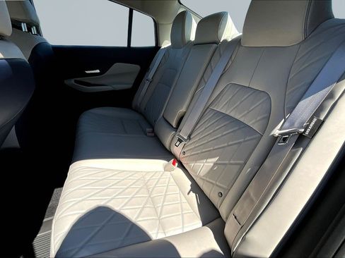 New 2026 Nissan Sentra SL FWD image 18