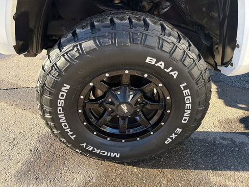 Used 2018 Toyota Tacoma SR5 image 26