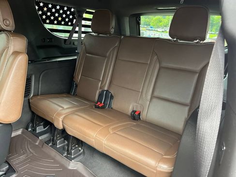 Used 2021 Chevrolet Suburban High Country AWD/4WD image 19