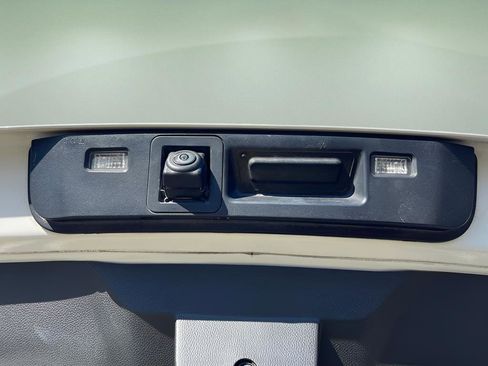 Used 2024 Buick Encore GX Sport Touring image 17