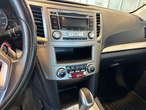 Used 2014 Subaru Legacy 2.5i AWD/4WD image 17