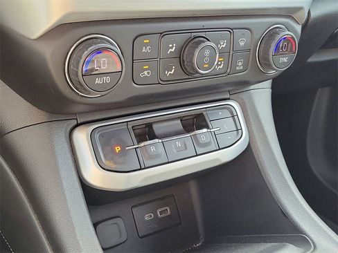 Used 2020 GMC Acadia SLE w/ Driver Convenience Package image 30