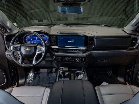 Used 2024 Chevrolet Silverado 1500 LTZ image 19