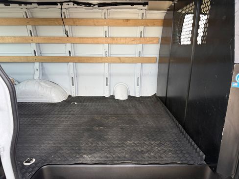 Used 2024 GMC Savana 2500 w/ Driver Convenience Package image 17