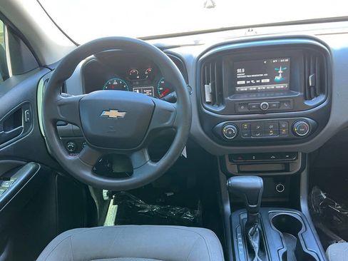 Used 2018 Chevrolet Colorado W/T image 12