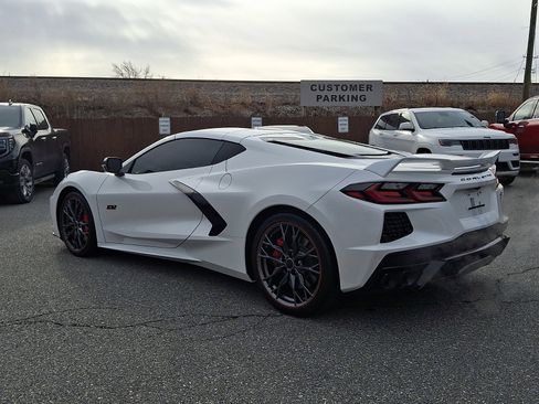 Used 2023 Chevrolet Corvette Stingray Premium Cpe w/ Z51 Performance Package image 4