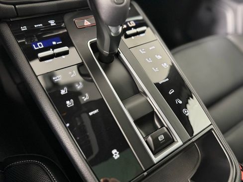 New 2026 Porsche Macan AWD/4WD image 26