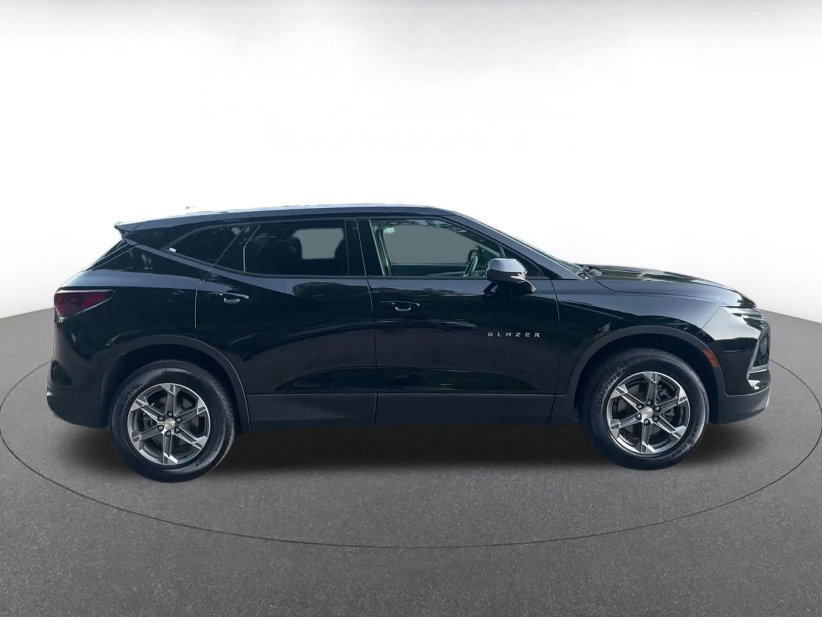 Used 2026 Chevrolet Blazer LT FWD image 15