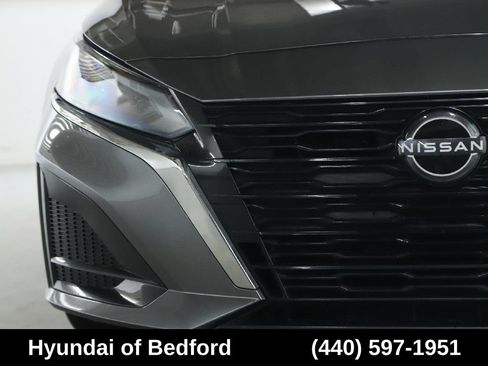 Used 2024 Nissan Altima 2.5 S FWD image 6