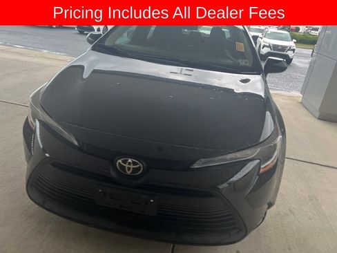 Used 2024 Toyota Corolla LE FWD image 1