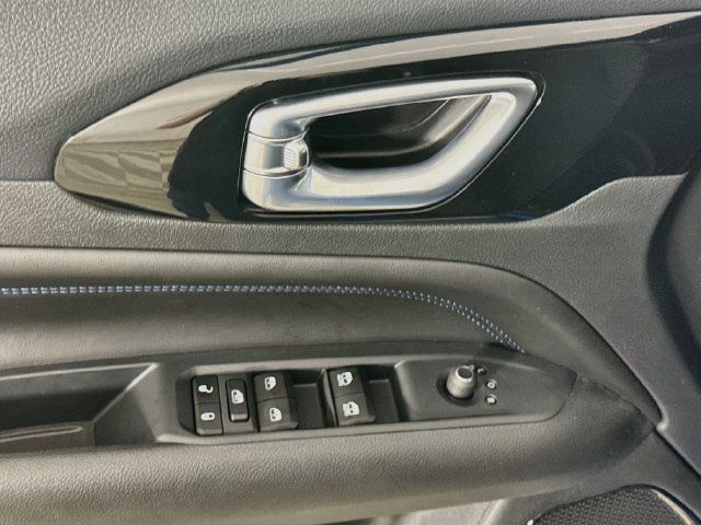 New 2026 Jeep Compass Latitude AWD/4WD image 17