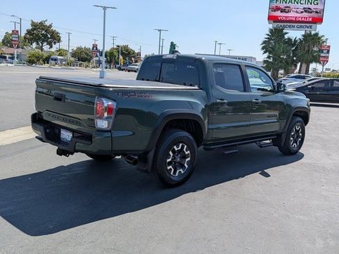 Used 2022 Toyota Tacoma TRD Off-Road w/ Technology Package RWD image 8