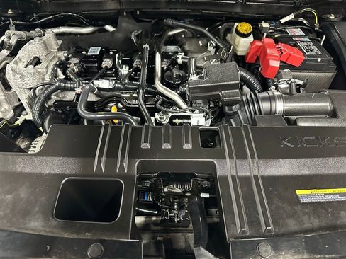 Used 2025 Nissan Kicks S AWD/4WD image 58