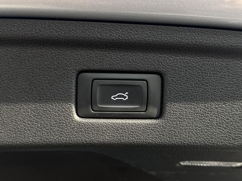 Used 2022 Audi A5 2.0T Premium image 11