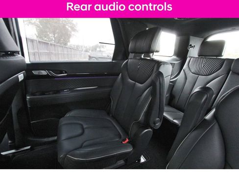 Used 2023 Hyundai Palisade Calligraphy image 11