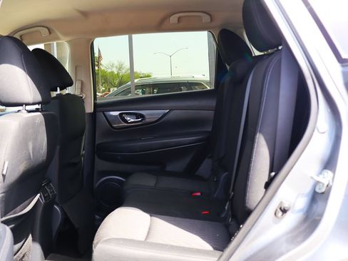 Used 2018 Nissan Rogue SV AWD/4WD image 29