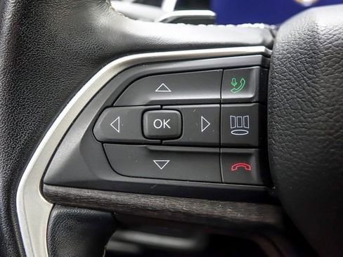 Used 2022 Jeep Grand Cherokee L Limited image 16