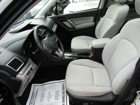 Used 2017 Subaru Forester 2.5i Premium w/ All-Weather Package AWD/4WD image 14