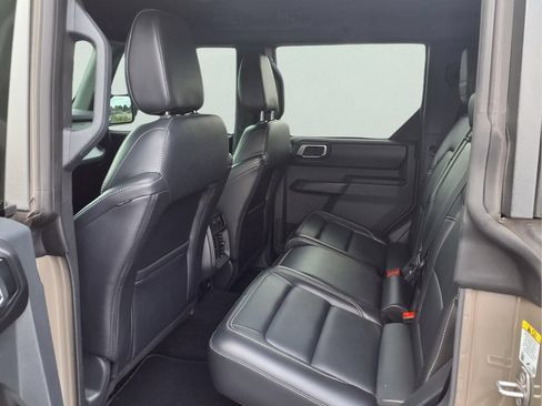 Used 2025 Ford Bronco Outer Banks AWD/4WD image 19