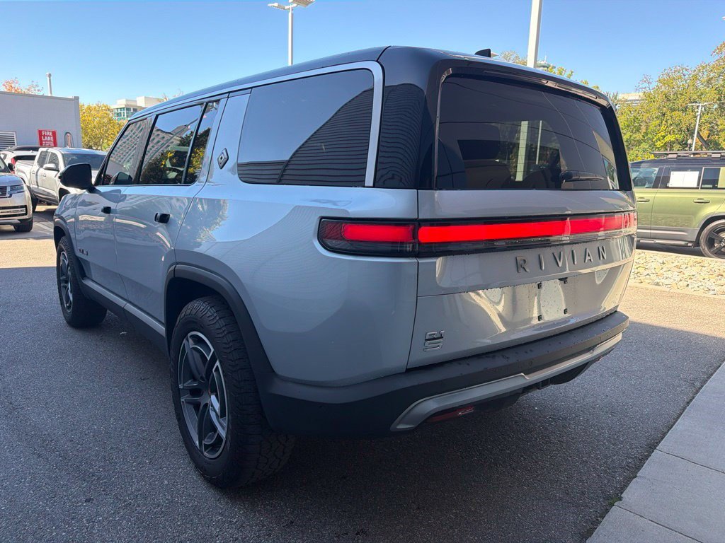 Used 2025 Rivian R1S Adventure Dual AWD/4WD image 6