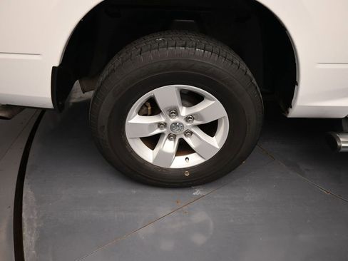 Used 2020 RAM 1500 Tradesman w/ Chrome Appearance Group image 21