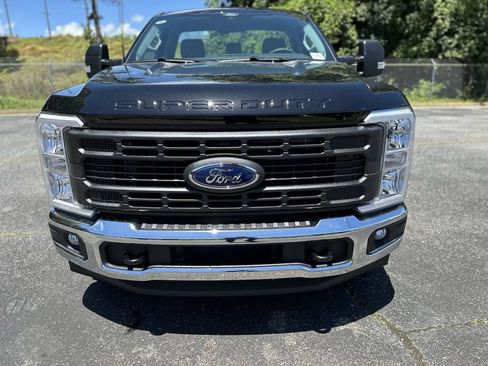 New 2025 Ford F250 XL w/ XL Chrome Package RWD image 3
