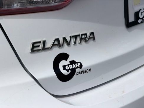 Used 2018 Hyundai Elantra Value Edition w/ Cargo Package FWD image 24