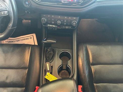 Used 2024 Dodge Durango GT image 11